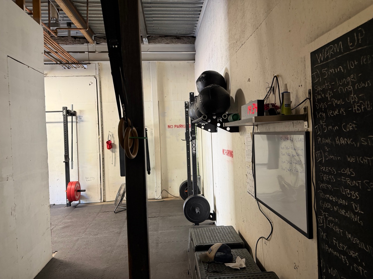The Passage between the MetCon room and the Lifting Area